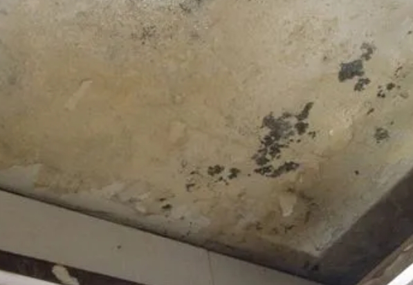 吴江阳台漏水维修公司分享下吴江卫生间渗水维修需要注意哪些问题。